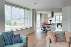 keukeneiland vanuit woonkamer met uitzicht.jpg